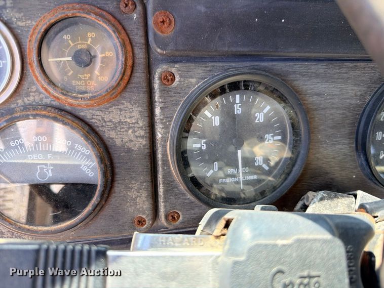 image for item FB8277 1985 Freightliner FLC12054T dump truck