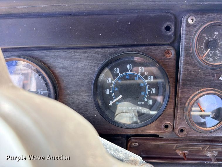 image for item FB8277 1985 Freightliner FLC12054T dump truck