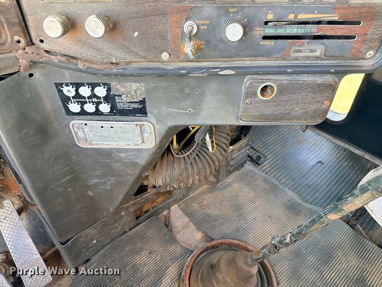 image for item FB8277 1985 Freightliner FLC12054T dump truck