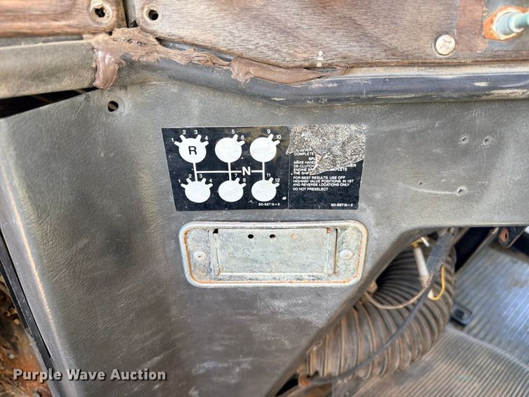 image for item FB8277 1985 Freightliner FLC12054T dump truck