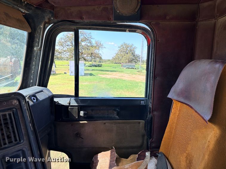 image for item FB8277 1985 Freightliner FLC12054T dump truck