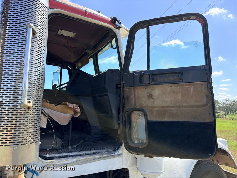 image for item FB8277 1985 Freightliner FLC12054T dump truck