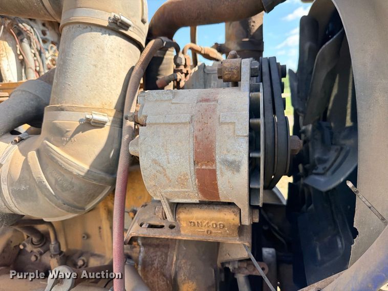 image for item FB8277 1985 Freightliner FLC12054T dump truck