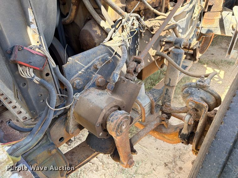 image for item FB8277 1985 Freightliner FLC12054T dump truck