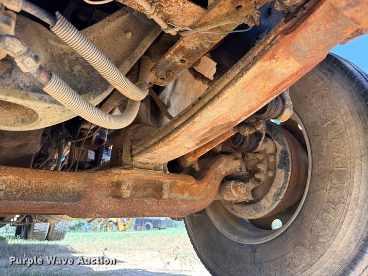 image for item FB8277 1985 Freightliner FLC12054T dump truck
