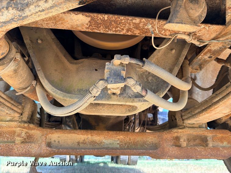 image for item FB8277 1985 Freightliner FLC12054T dump truck