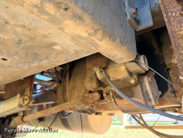image for item FB8277 1985 Freightliner FLC12054T dump truck
