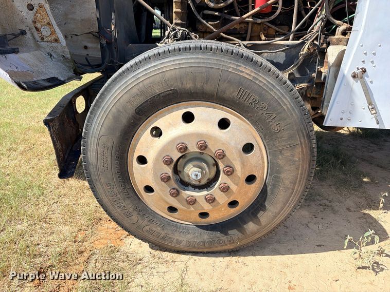 image for item FB8277 1985 Freightliner FLC12054T dump truck