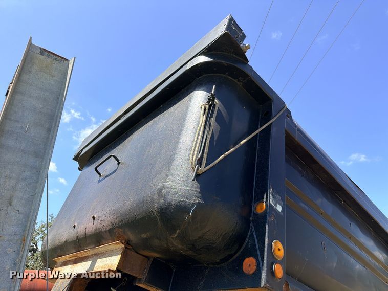 image for item FB8278 1997 Clement 2ATT1210L dump trailer