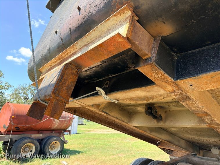 image for item FB8278 1997 Clement 2ATT1210L dump trailer