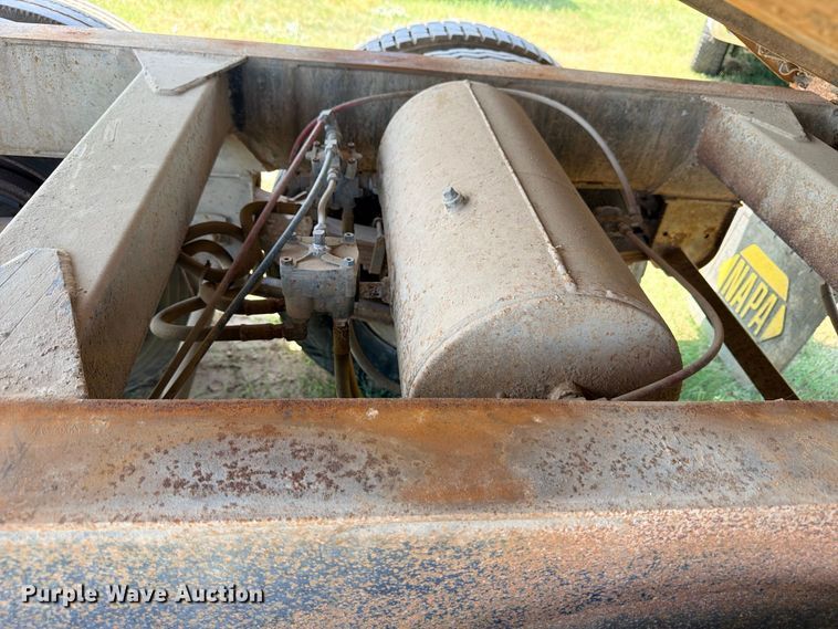 image for item FB8278 1997 Clement 2ATT1210L dump trailer