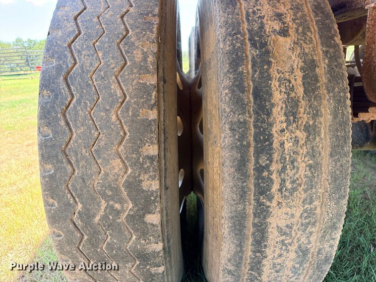 image for item FB8278 1997 Clement 2ATT1210L dump trailer