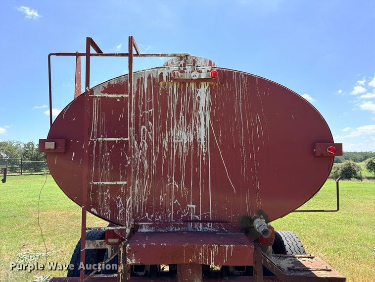 image for item FB8280 1990 Palmer Machine Works tank trailer