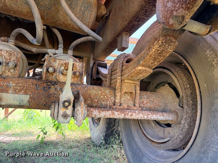 image for item FB8280 1990 Palmer Machine Works tank trailer