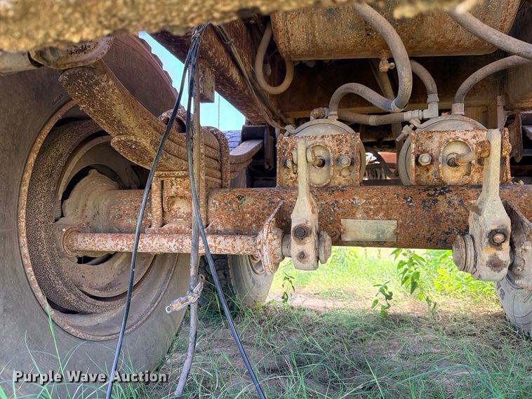 image for item FB8280 1990 Palmer Machine Works tank trailer