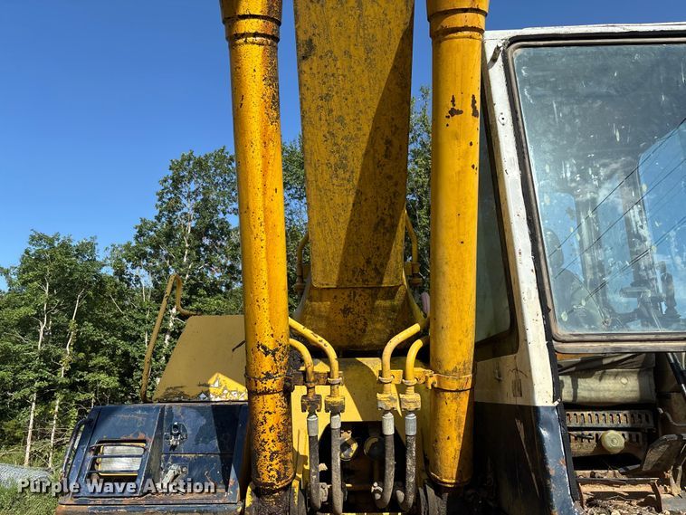 image for item FC1940 1993 Komatsu PC200LC-5L excavator