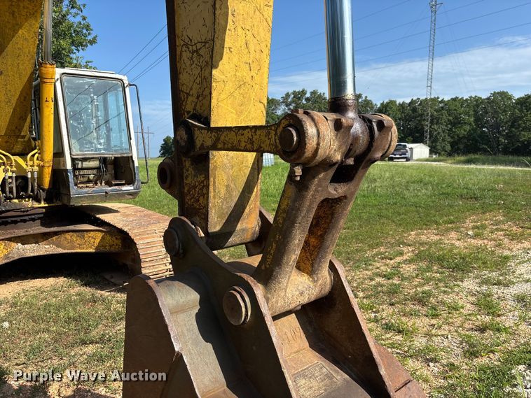 image for item FC1940 1993 Komatsu PC200LC-5L excavator
