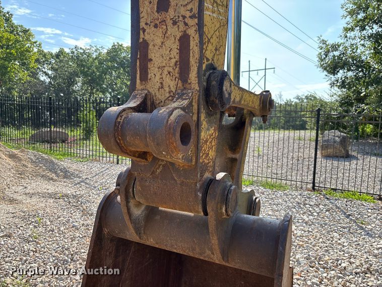 image for item FC1940 1993 Komatsu PC200LC-5L excavator