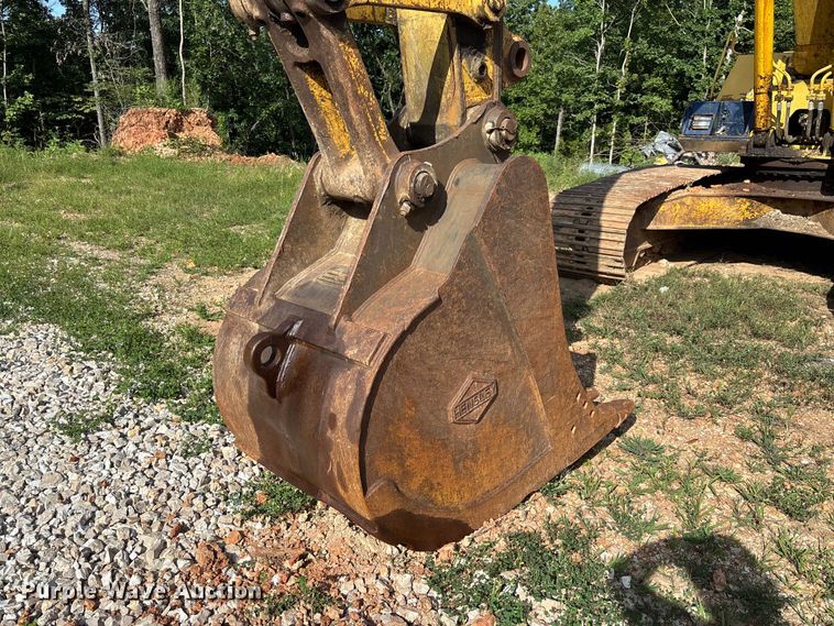 image for item FC1940 1993 Komatsu PC200LC-5L excavator