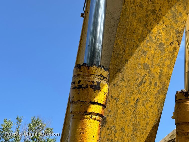 image for item FC1940 1993 Komatsu PC200LC-5L excavator