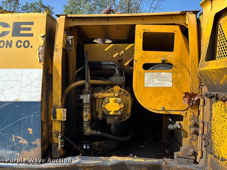 image for item FC1940 1993 Komatsu PC200LC-5L excavator