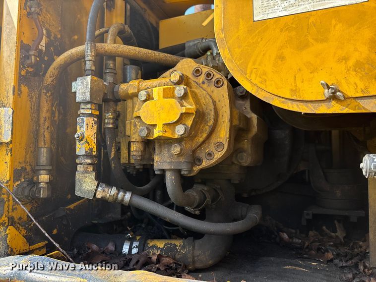 image for item FC1940 1993 Komatsu PC200LC-5L excavator