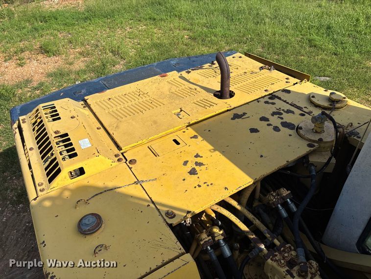 image for item FC1940 1993 Komatsu PC200LC-5L excavator