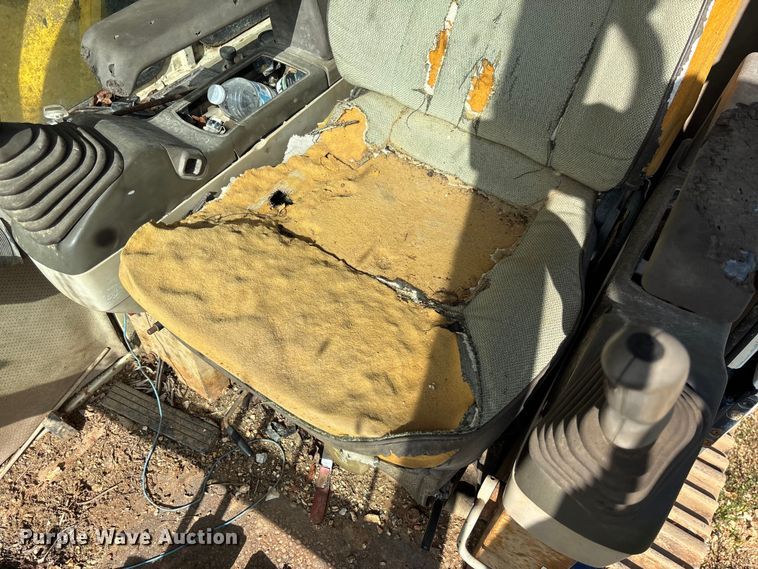 image for item FC1940 1993 Komatsu PC200LC-5L excavator