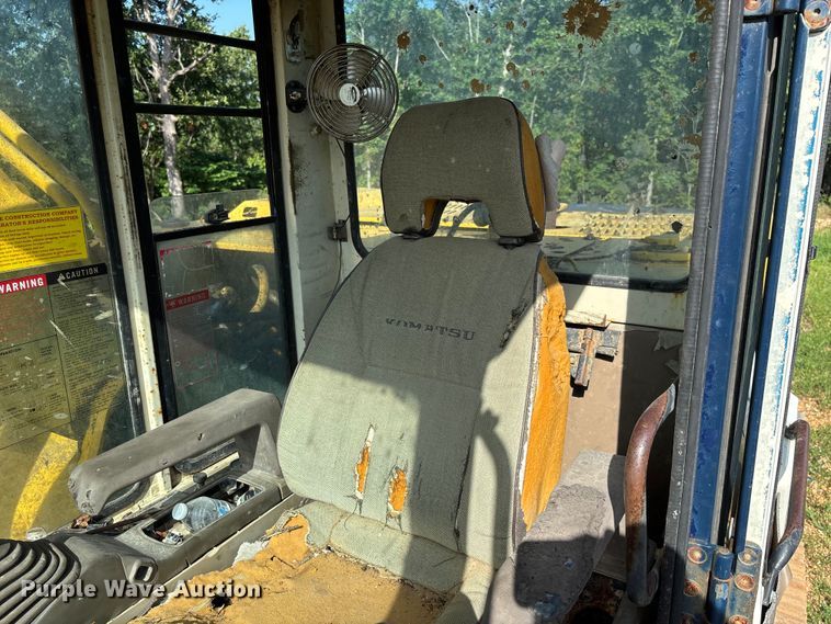 image for item FC1940 1993 Komatsu PC200LC-5L excavator