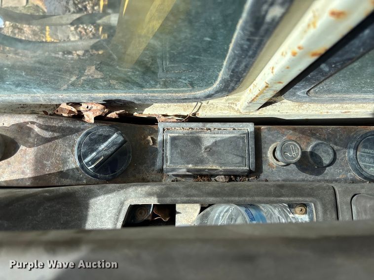 image for item FC1940 1993 Komatsu PC200LC-5L excavator