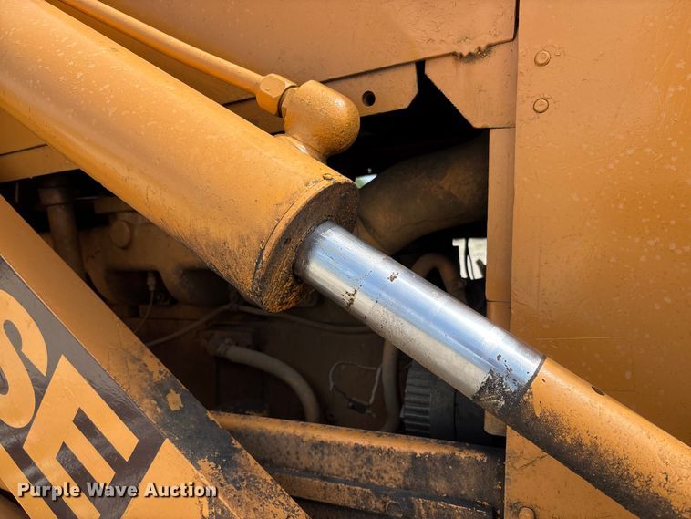 image for item FC1956 1981 Case 1150C track loader