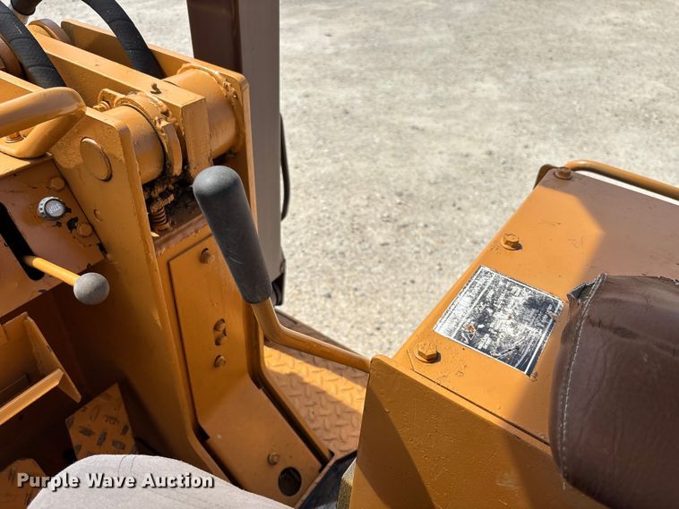 image for item FC1956 1981 Case 1150C track loader