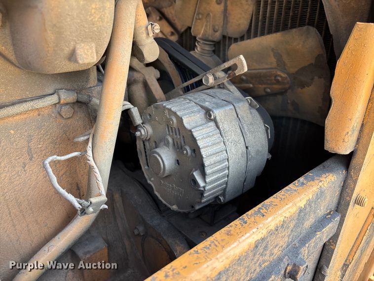 image for item FC1956 1981 Case 1150C track loader