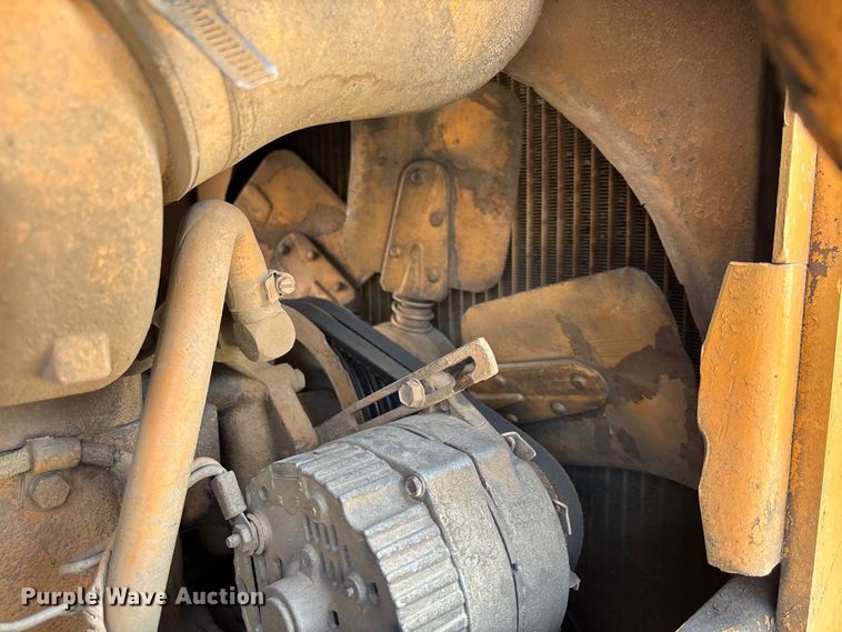 image for item FC1956 1981 Case 1150C track loader