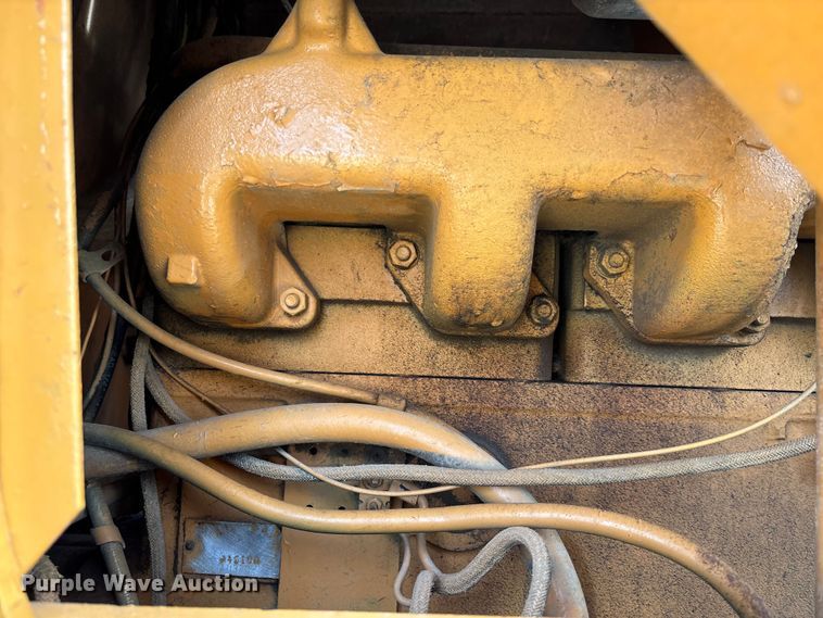 image for item FC1956 1981 Case 1150C track loader