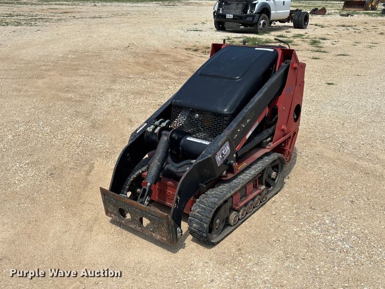 Toro Dingo compact utility loader