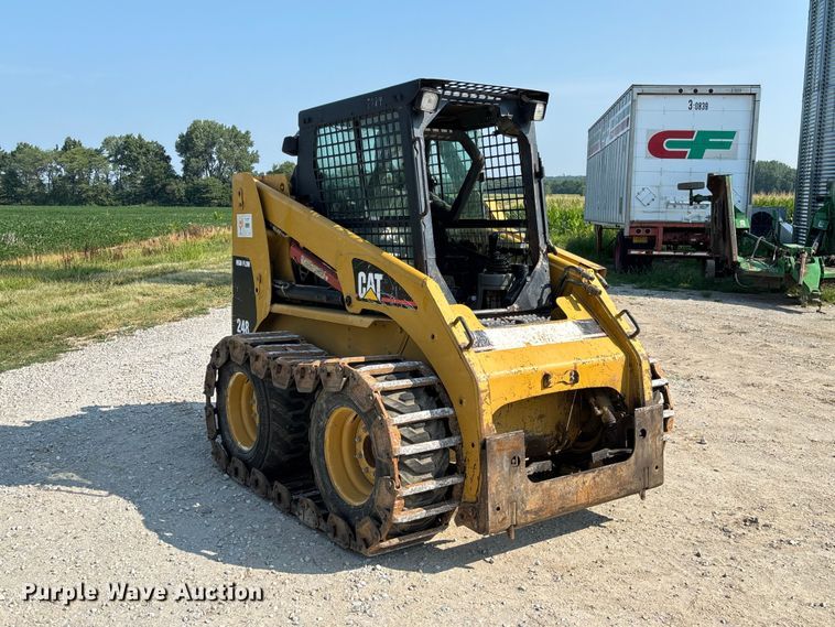 image for item FC1958 2001 Caterpillar 248 skid steer loader