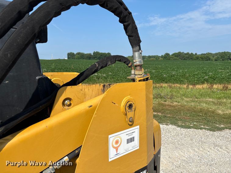 image for item FC1958 2001 Caterpillar 248 skid steer loader