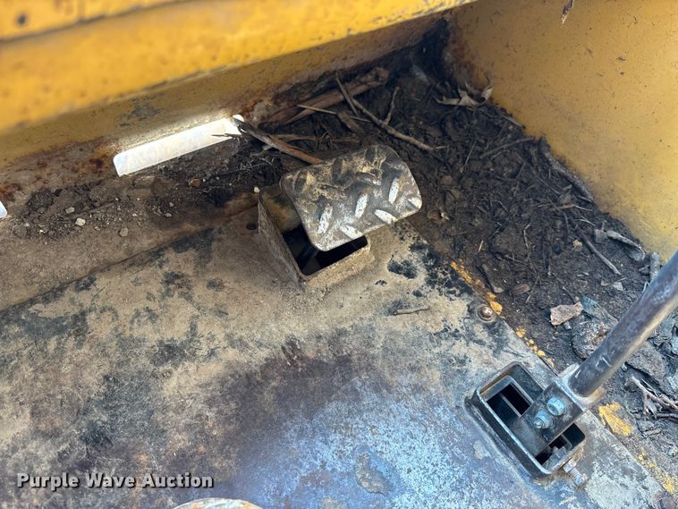 image for item FC1958 2001 Caterpillar 248 skid steer loader