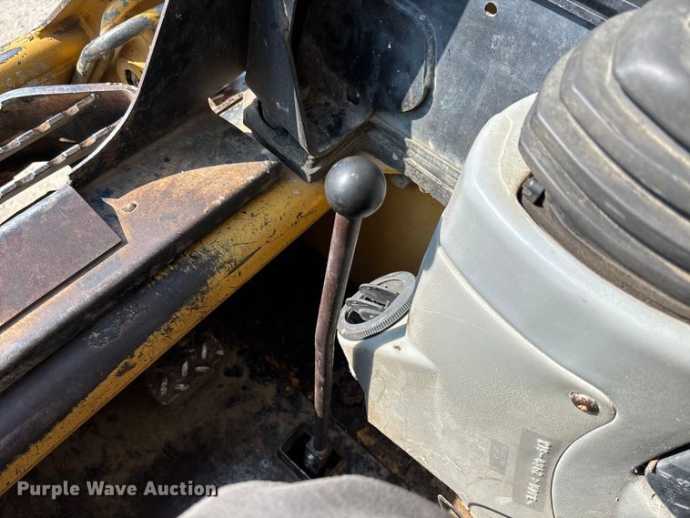 image for item FC1958 2001 Caterpillar 248 skid steer loader