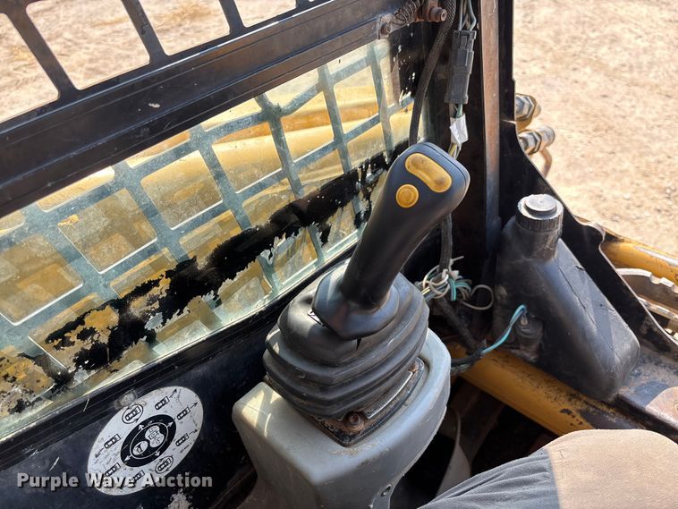 image for item FC1958 2001 Caterpillar 248 skid steer loader
