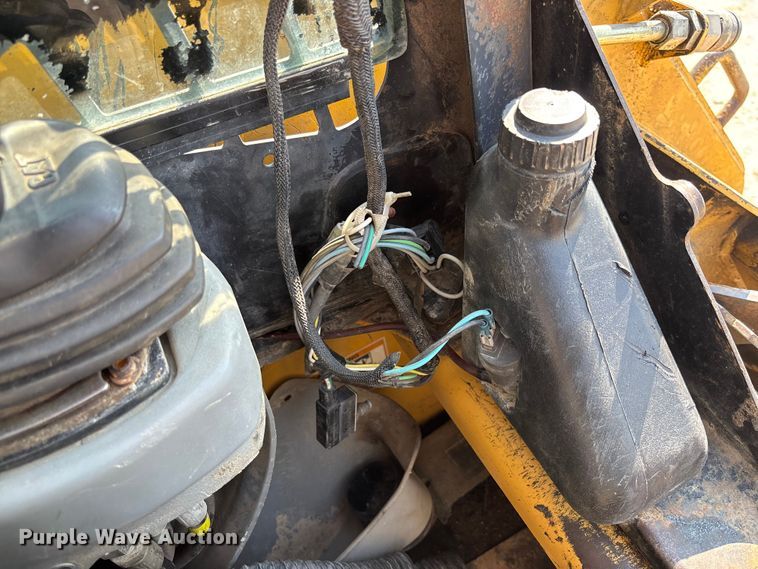 image for item FC1958 2001 Caterpillar 248 skid steer loader