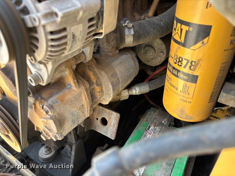 image for item FC1958 2001 Caterpillar 248 skid steer loader