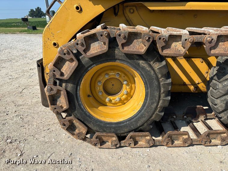 image for item FC1958 2001 Caterpillar 248 skid steer loader