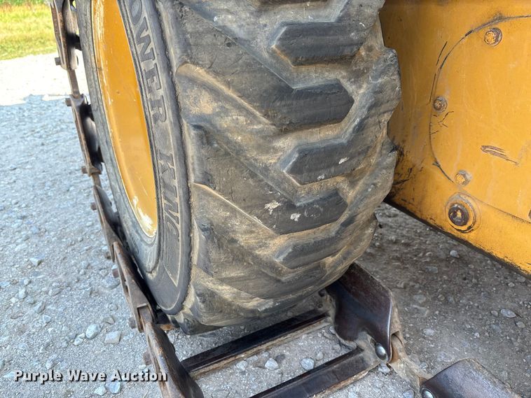 image for item FC1958 2001 Caterpillar 248 skid steer loader