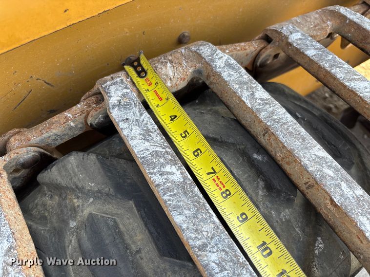 image for item FC1958 2001 Caterpillar 248 skid steer loader
