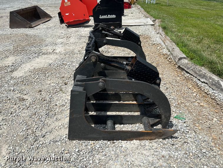 image for item FC1975 Skid steer rock grapple bucket