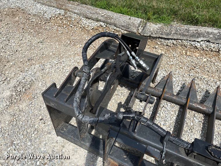 image for item FC1975 Skid steer rock grapple bucket