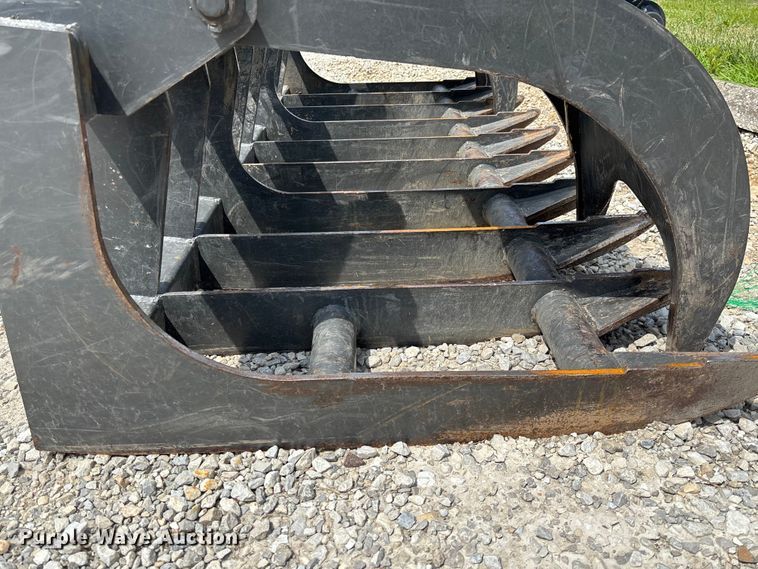 image for item FC1975 Skid steer rock grapple bucket