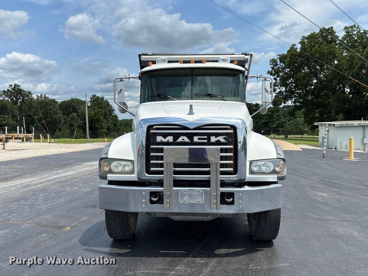 image for item FC1977 2008 Mack GU713 dump truck